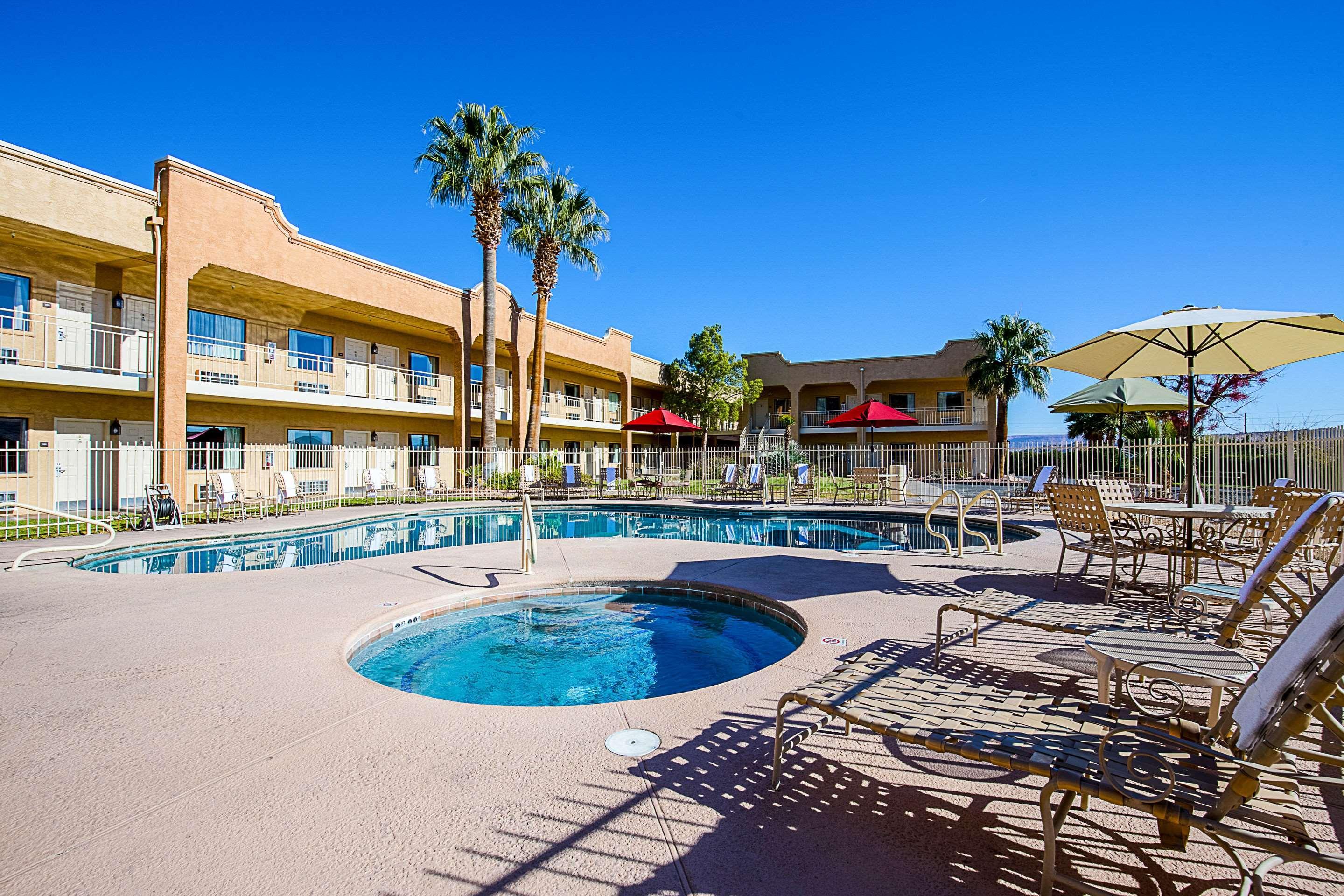 Clarion Suites St George - Convention Center Area Сент-Джордж Экстерьер фото