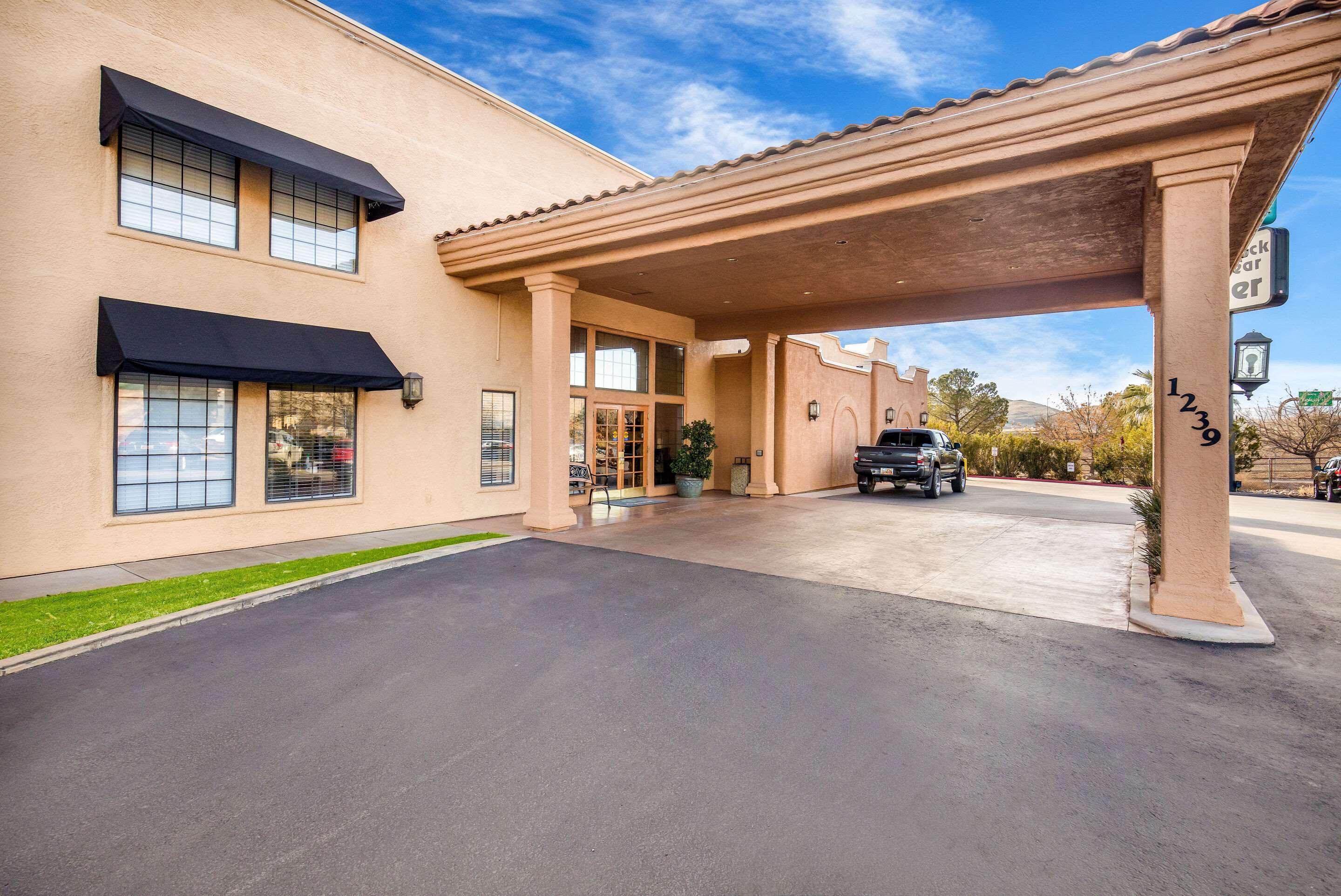 Clarion Suites St George - Convention Center Area Сент-Джордж Экстерьер фото
